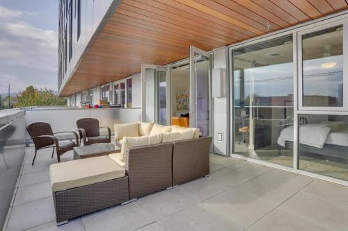 Q21 Condos near คฤหาสน์พิทท็อค