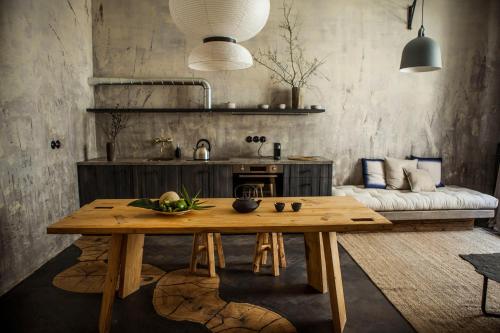 2 bedrooms, 4 beds