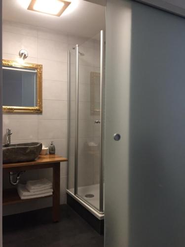Bathroom, Fenix Hall in Hallstatt