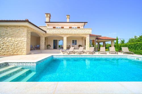  Luxury holiday house NICOLE - Krk, Ferienwohnung in Vrh