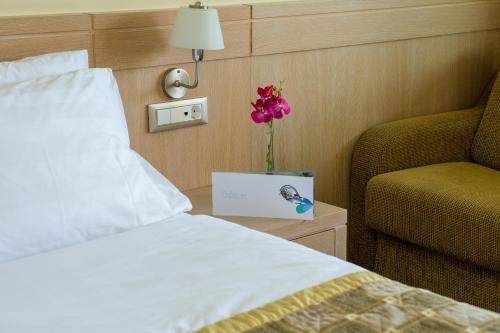 Thalassa Beach Resort & Spa (Adults Only) - image 3
