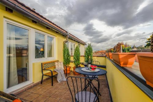 Prague 1 SUNNY APT with terrace by Michal&Friends, Прага (фото 8)