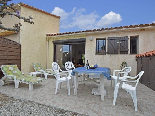 Cosy villa with private garden in Saint Cyprien