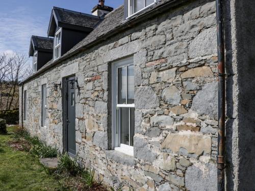 Corrafeckloch Forest Cottages - Tap to explore photos