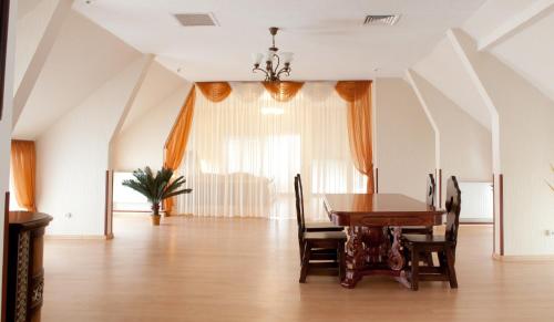 Létesítmények, Hotel Complex Verhovina in Svyatoshynskyj