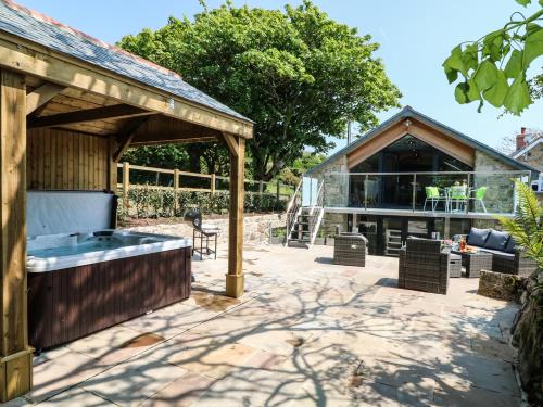 Holiday Home image 3