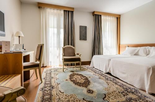 Gran Hotel La Perla - image 9