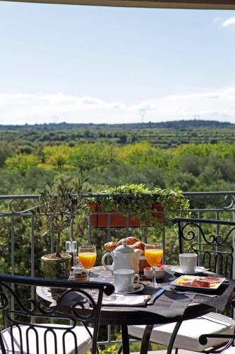 Hotel Restaurant Le Gardon - Pont du Gard