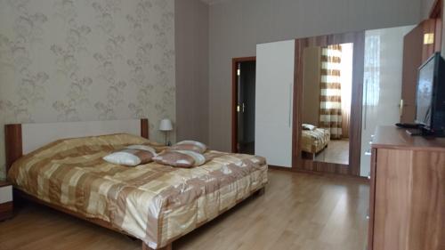 TES Flora Apartments