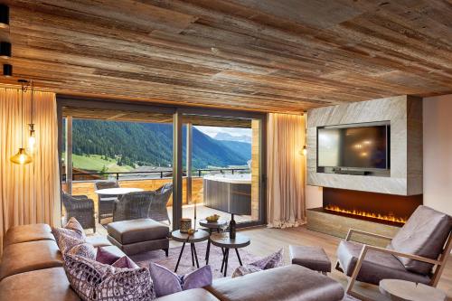 Chalet SALENA luxury lodge
