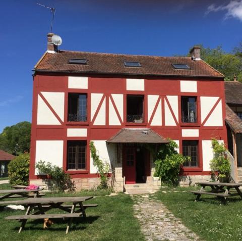 Chambres au Domaine de Seraincourt in Seraincourt
