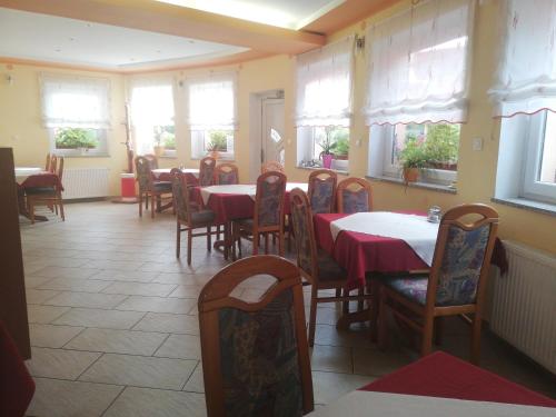 GOSTILNA S PRENOČIŠČI PAV - image 7
