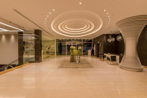 Előcsarnok, Lancaster Eden Bay near Beirut-Rafic Hariri nemzetközi repülőtér