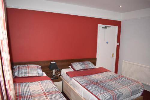 Swandown Hotel - image 8