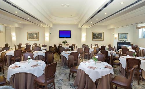 Pinewood Hotel Rome - main image