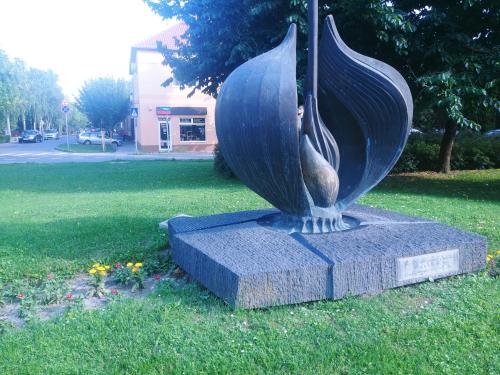 Sarok Apartmanház
