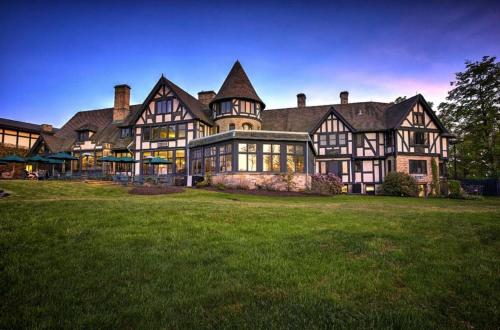 Punderson Manor Resort & Conference Center - Accommodation - Burton