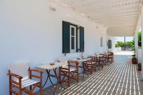 Karma Hotel - image 7