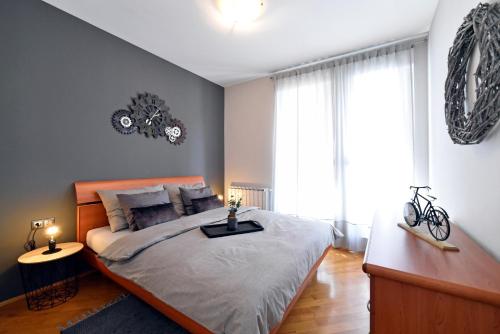 Old Clock apartment - image 2