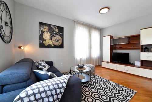 Old Clock apartment - image 13