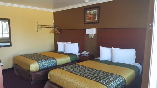 2 double beds