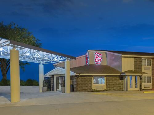 Red Roof Inn Maryville
