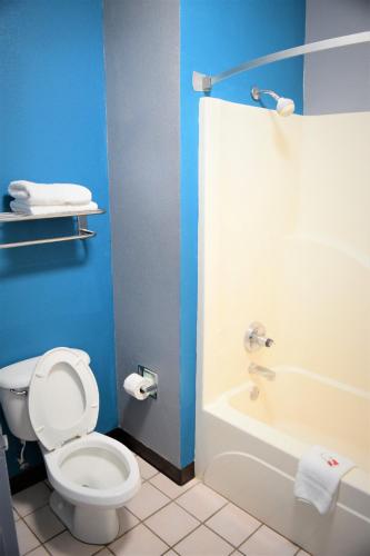 Days Inn by Wyndham Montgomery - main image