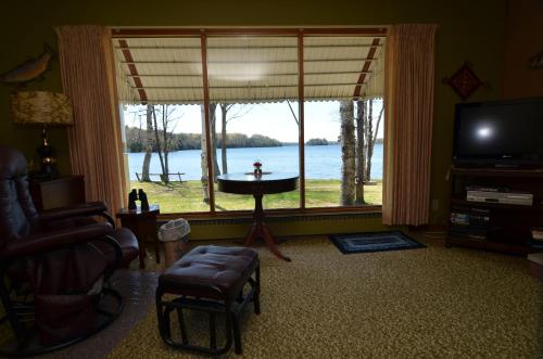 Bills Bay Condo - image 8