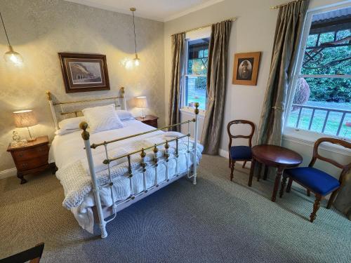 The Old Ferry Hotel Bed & Breakfast