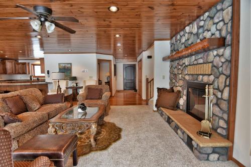 Peace Of Mind On Namakagon Condo - image 2