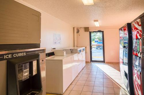 Motel 6-Lawton OK - image 2