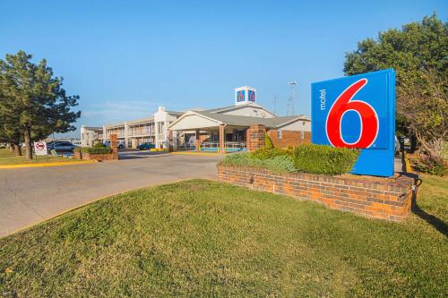 Motel 6-Lawton, OK