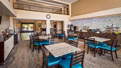 Best Western Plus Yadkin Valley Inn & Suites - image 10