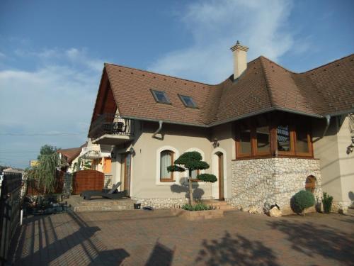  Lili Apartman in Balatonlelle