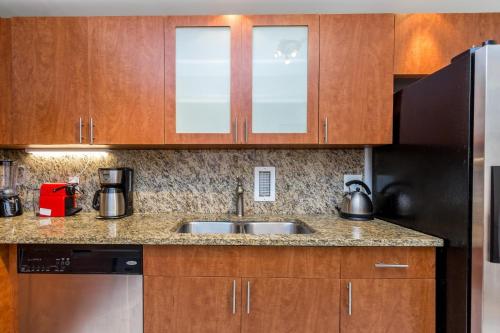 2/2 Miami - Hollywood Beach with direct ocean view at Sian - image 9