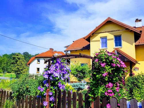 Jaskółka - pokoje i apartament przy plaży, Olštýn