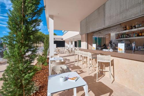 Hipotels Bahia Cala Millor - image 7