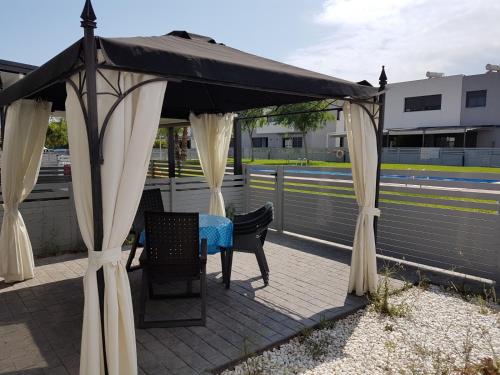 Townhouse Montroig Bahia, beach - 600m. gîte à louer Playa de Rifá