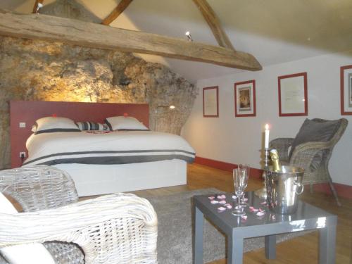 Gite La Suite Ducale Chateau La Roche Racan in Saint-Paterne-Racan