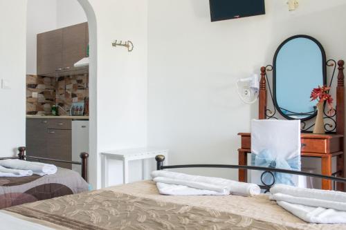 Studio with Sea View (3 Adults)
