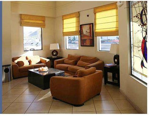 Hotel Plaza las Quintas photo
