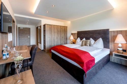 Suite with Mountain View