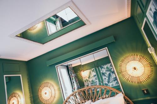 La Mondaine - image 12