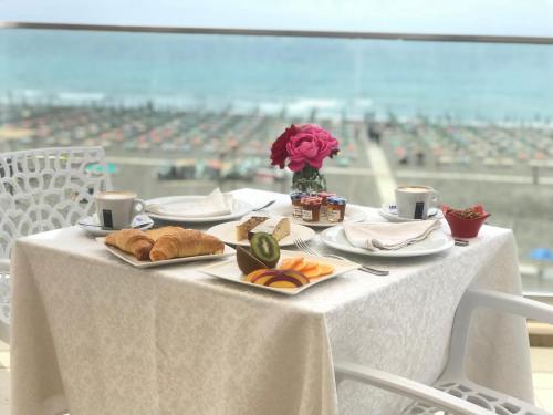 Fishta Hotel - image 3