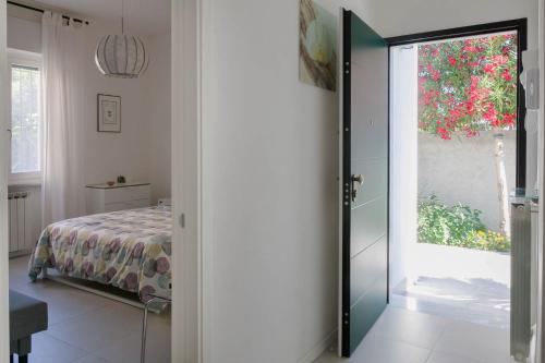  Flora Home in Marina di Carrara