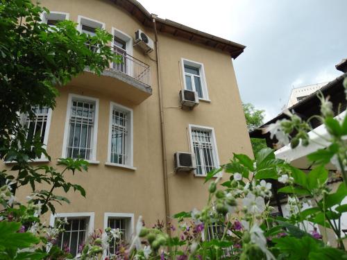 Hostel 123 - image 3