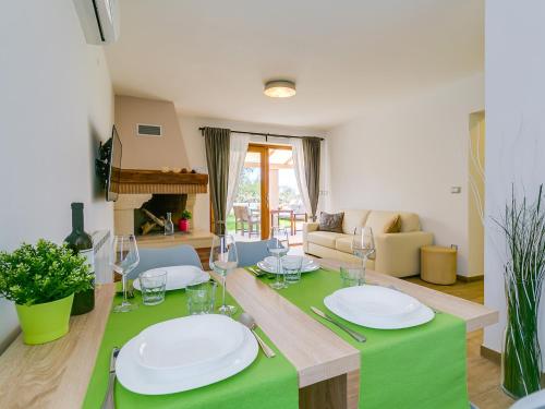Iekārtas, Pool Premium Apartment in Marasi
