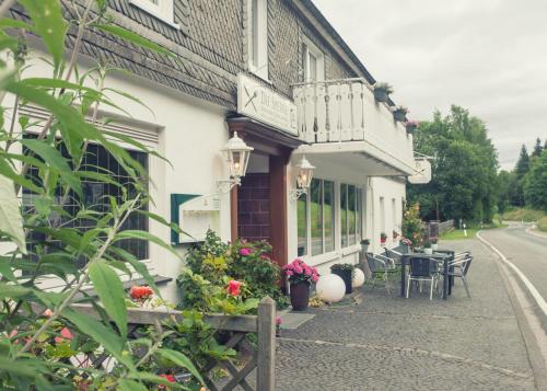 A szálláshely kívülről, Die Sperre in Siedlinghausen