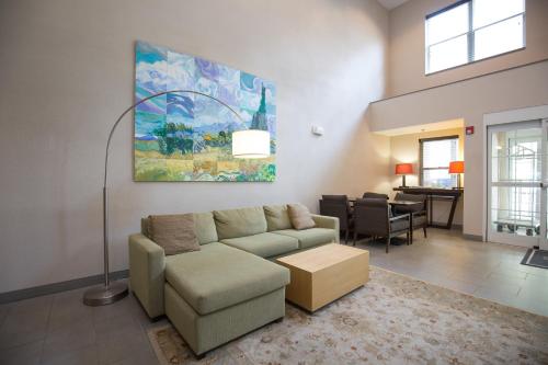 Előcsarnok, Country Inn & Suites by Radisson, Boone, NC in Boone