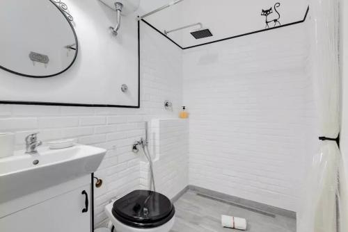 Moonlight Inn Guesthouse, Рим (фото 10)